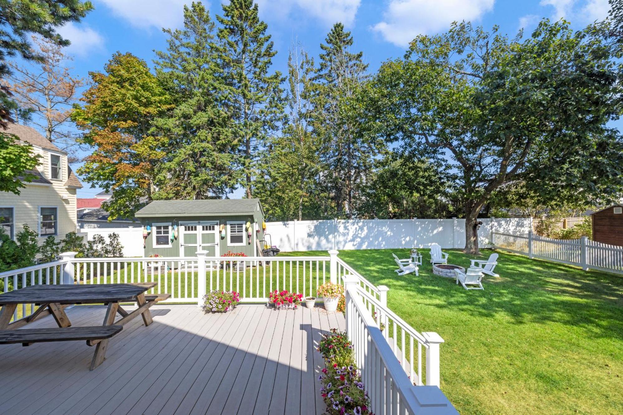 Pine Point Beach House With Deck, Fire Pit & Porch Scarborough Exterior photo